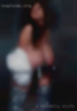A sexually sluts adventurous woman in Gwinn MI.