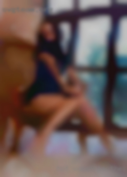 Hot women is their twentys gettin swingers naked from Marysville.