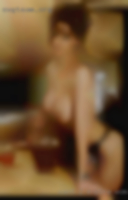 Want 2 explre women new things pretty with them.